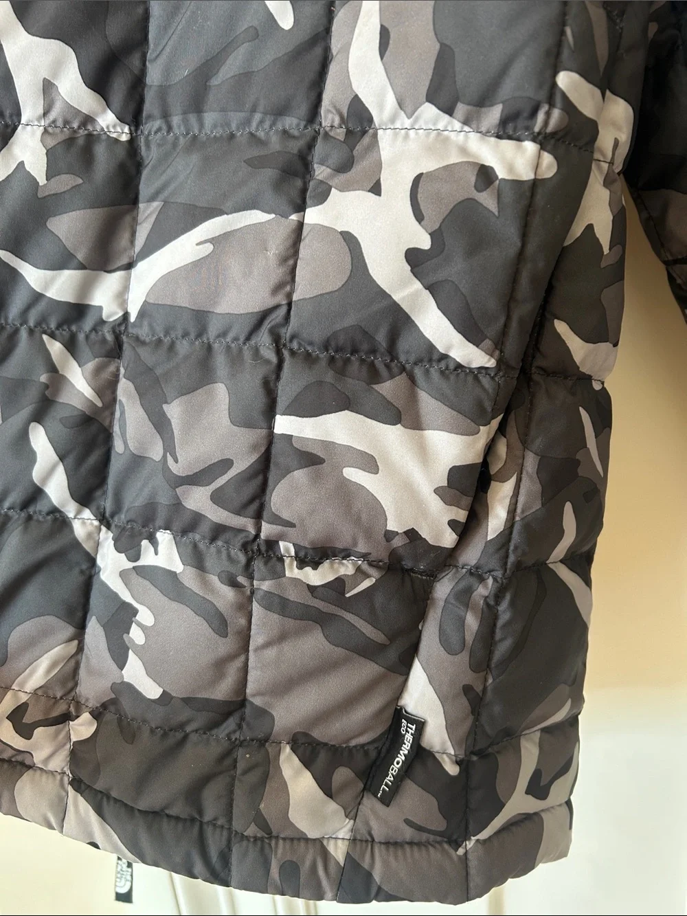 The North Face Men’s Black & Gray Camo Puffer Jacket